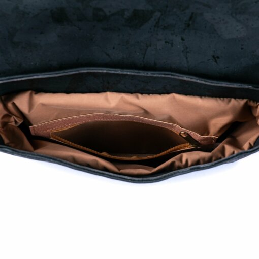 Sac bandoulière homme liège « Alvo » – Élégant, pratique et vegan – Image 4